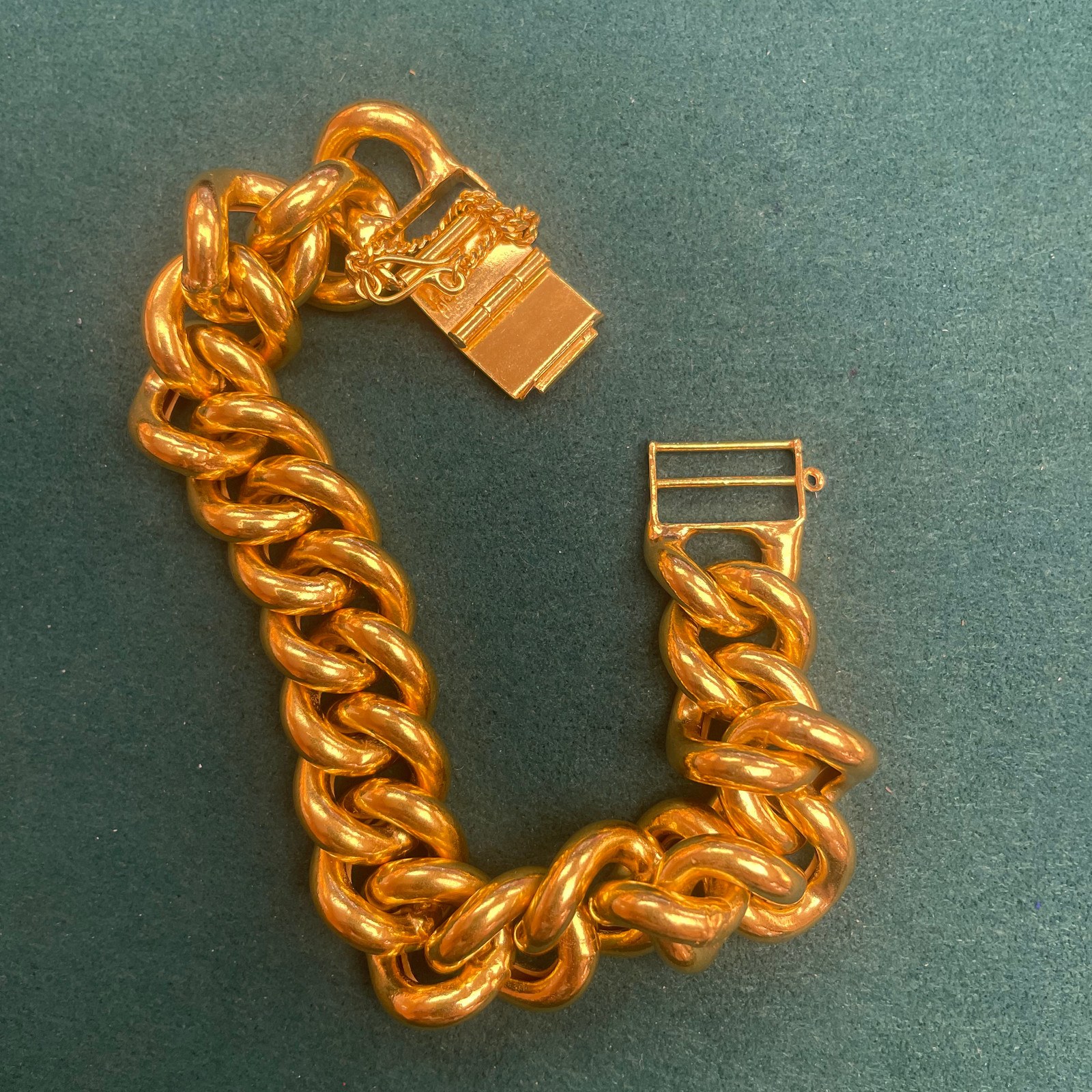 Chunky Cuban-Link Bracelet