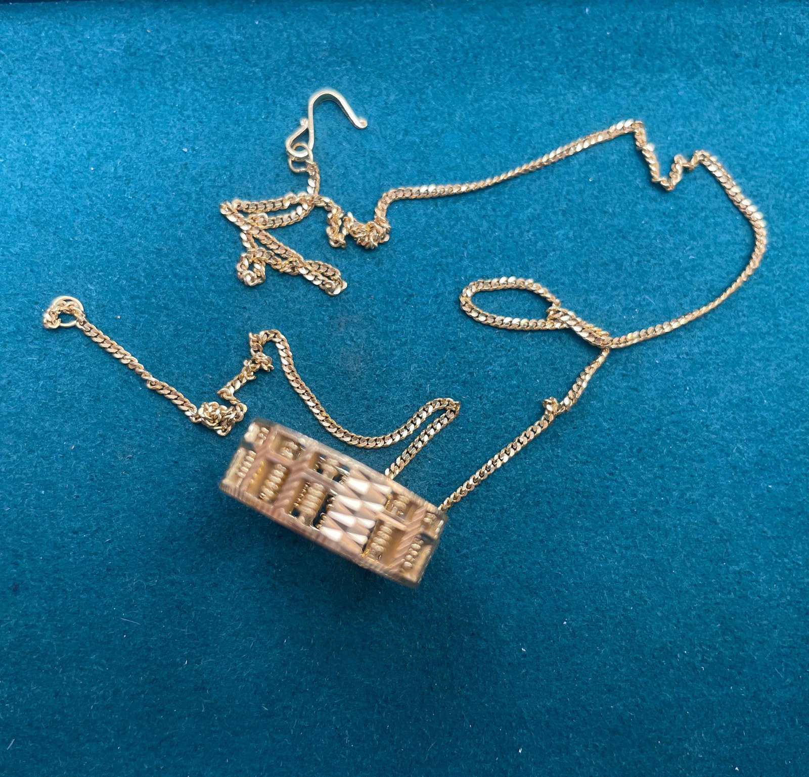 Openwork Wide-Ring Pendant Necklace